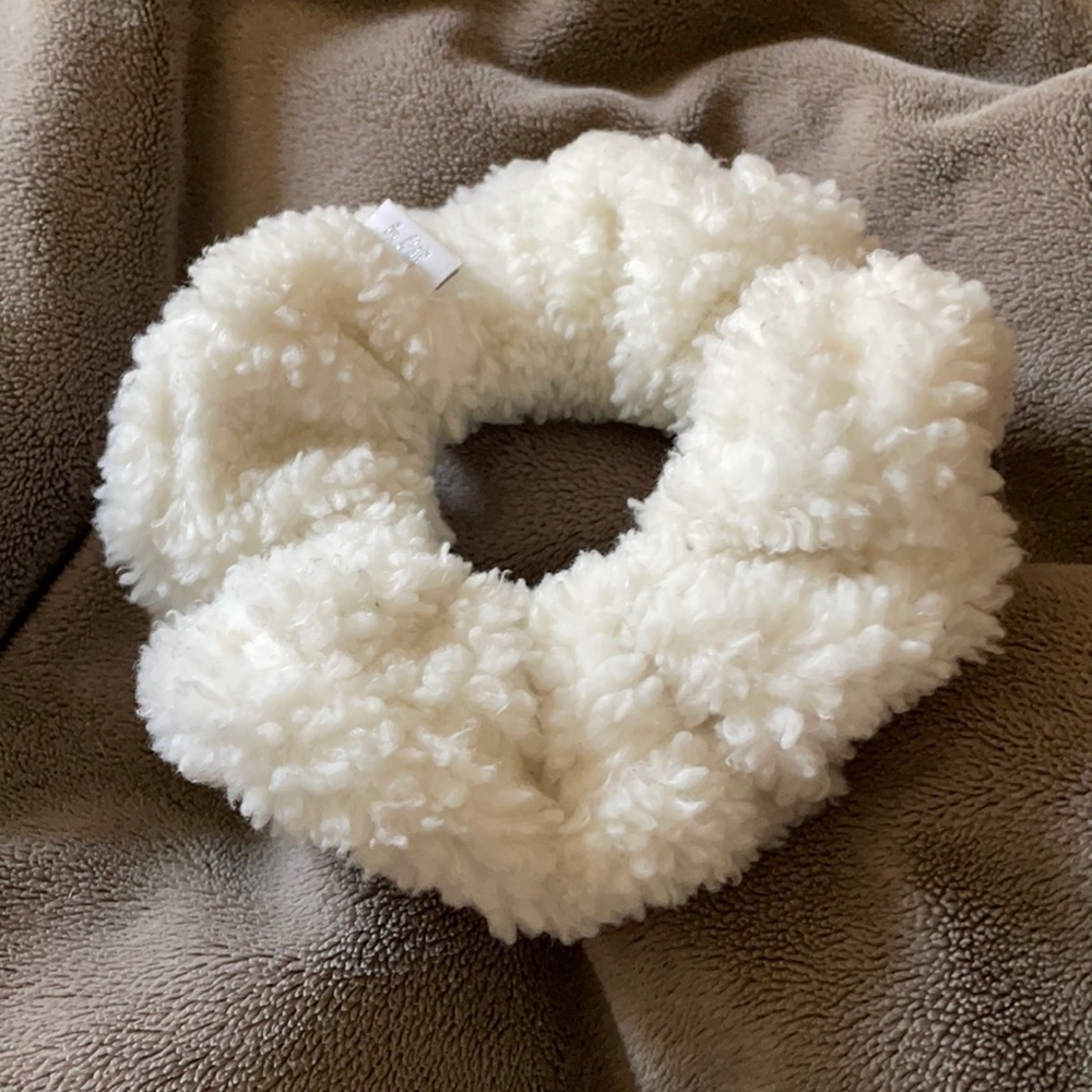 Kaitlyn Bristowe I Don’t Give A Sheep Scrunchie